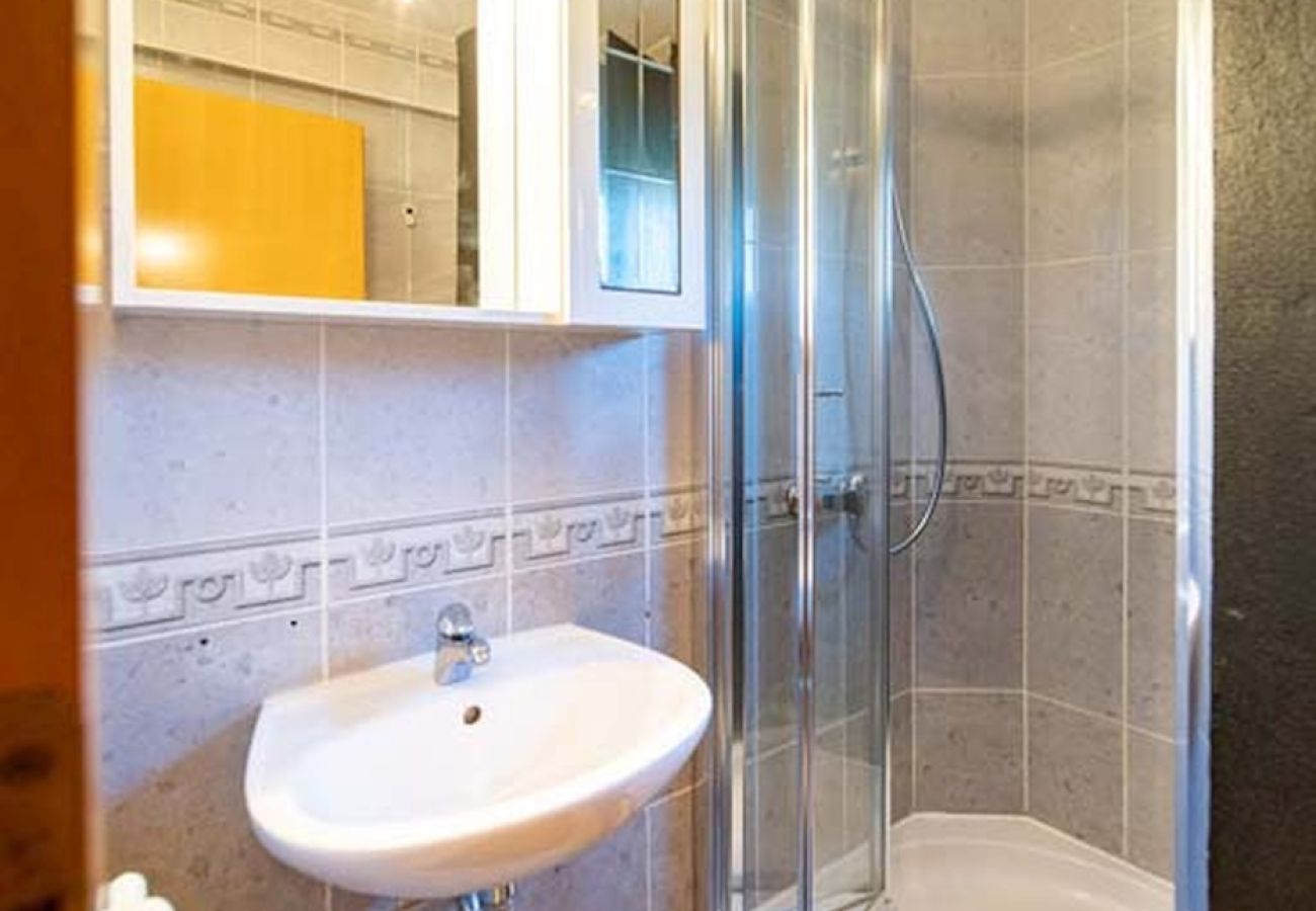 Apartment in Lopar - Apartment in Lopar with Balcony, Air condition, WIFI (4738-2)