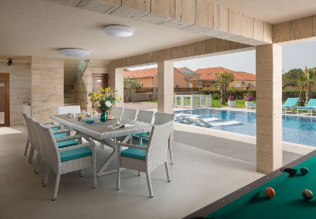 House in Vir - Holiday Home in Vir with Terrace, Air condition, WIFI, Washing machine (4740-1) House in Vir - Holiday Home in Vir with Terrace, Air condition, WIFI, Washing machine (4740-1)
