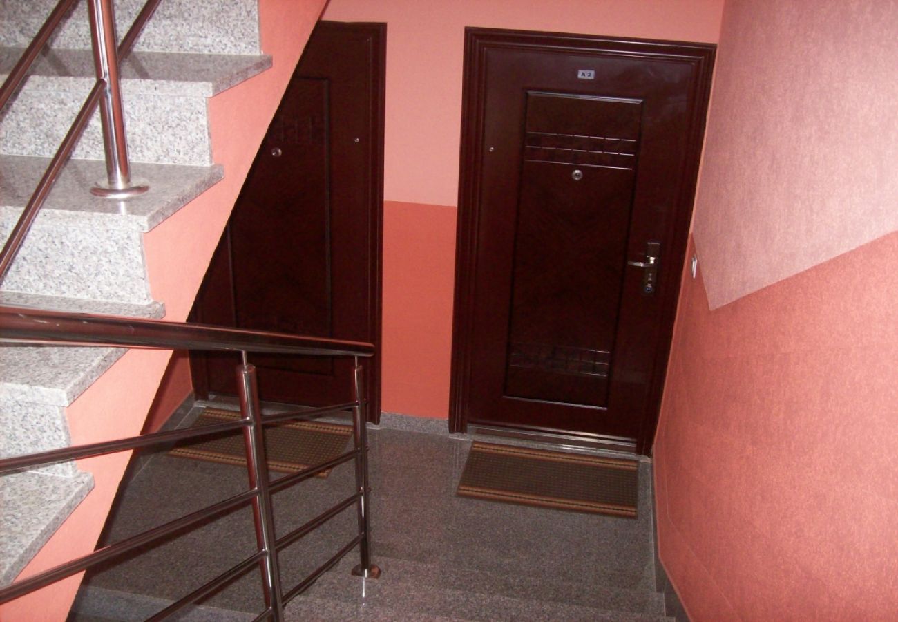 Apartment in Vinišce - Apartment in Vinišće with Balcony, Air condition, WIFI, Washing machine (4753-4)