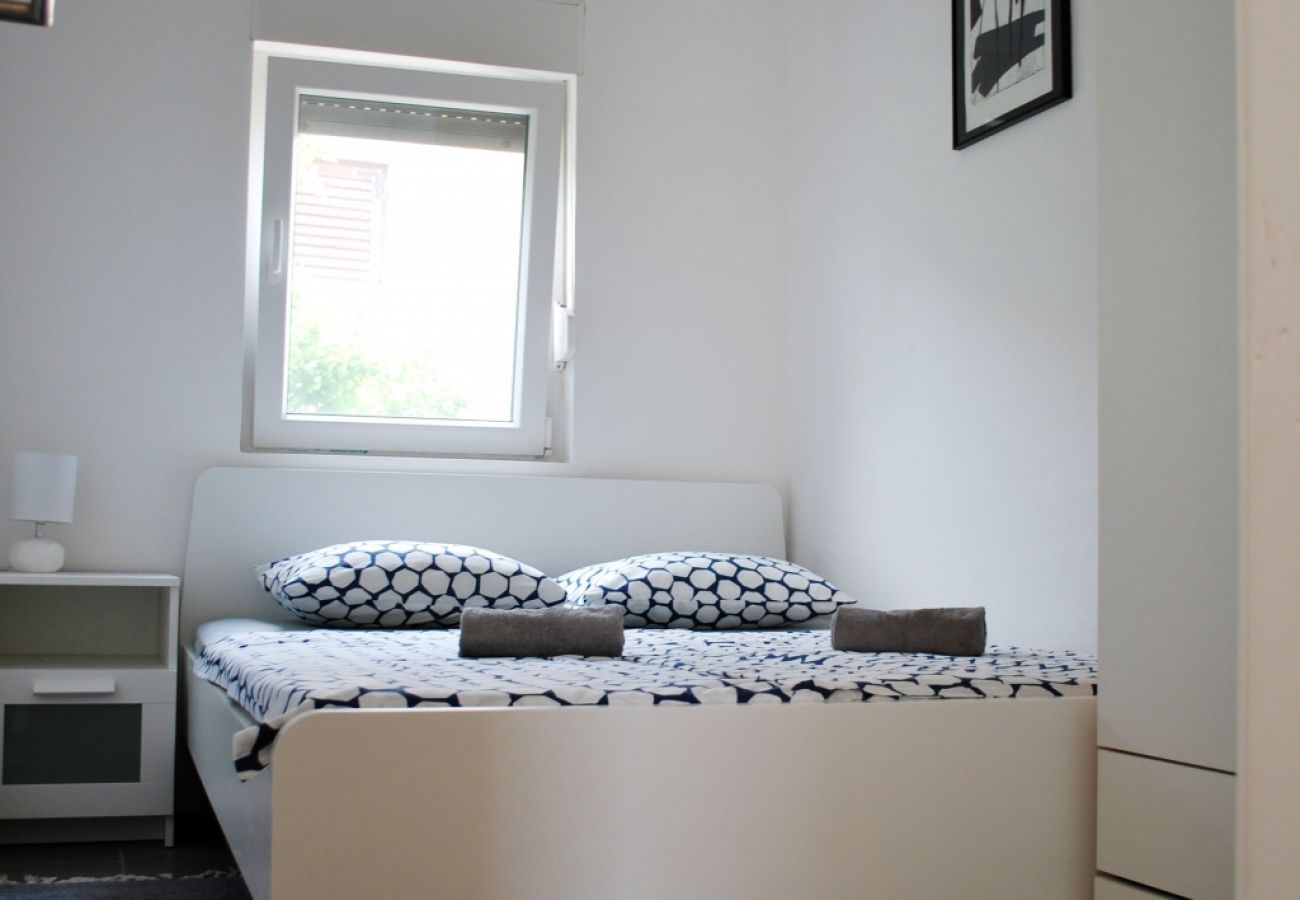 Apartment in Vir - Apartment in Vir with Balcony, Air condition, WIFI, Washing machine (4762-1)