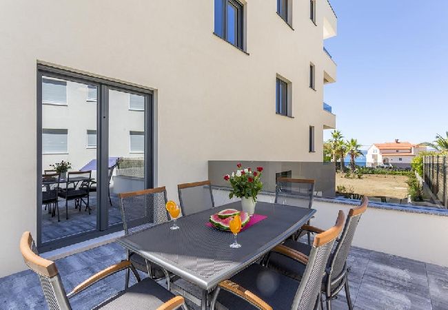 Apartment in Podstrana - Apartment in Podstrana-Sv.Martin with Seaview, Terrace, Air condition, WIFI (4777-1) Apartment in Podstrana - Apartment in Podstrana-Sv.Martin with Seaview, Terrace, Air condition, WIFI (4777-1)