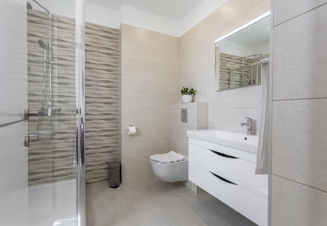 Apartment in Podstrana - Apartment in Podstrana-Sv.Martin with Seaview, Terrace, Air condition, WIFI (4777-1) Apartment in Podstrana - Apartment in Podstrana-Sv.Martin with Seaview, Terrace, Air condition, WIFI (4777-1)