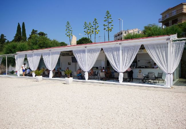 Apartment in Podstrana - Apartment in Podstrana-Sv.Martin with Seaview, Terrace, Air condition, WIFI (4777-1) Apartment in Podstrana - Apartment in Podstrana-Sv.Martin with Seaview, Terrace, Air condition, WIFI (4777-1)