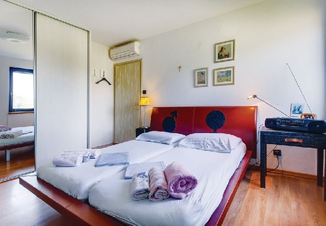House in Mali Lošinj - Holiday Home in Mali Lošinj with Terrace, Air condition, WIFI, Washing machine (4780-1) House in Mali Lošinj - Holiday Home in Mali Lošinj with Terrace, Air condition, WIFI, Washing machine (4780-1)
