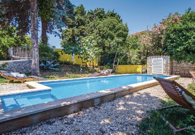 House in Mali Lošinj - Holiday Home in Mali Lošinj with Terrace, Air condition, WIFI, Washing machine (4780-1) House in Mali Lošinj - Holiday Home in Mali Lošinj with Terrace, Air condition, WIFI, Washing machine (4780-1)