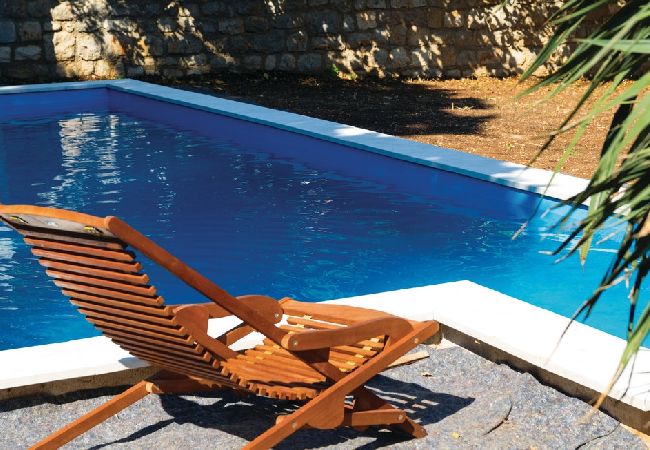 House in Mali Lošinj - Holiday Home in Mali Lošinj with Terrace, Air condition, WIFI, Washing machine (4780-1) House in Mali Lošinj - Holiday Home in Mali Lošinj with Terrace, Air condition, WIFI, Washing machine (4780-1)