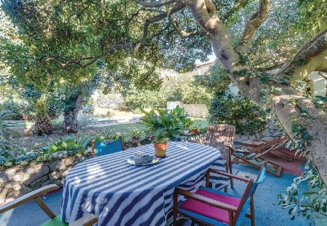 House in Mali Lošinj - Holiday Home in Mali Lošinj with Terrace, Air condition, WIFI, Washing machine (4780-1) House in Mali Lošinj - Holiday Home in Mali Lošinj with Terrace, Air condition, WIFI, Washing machine (4780-1)