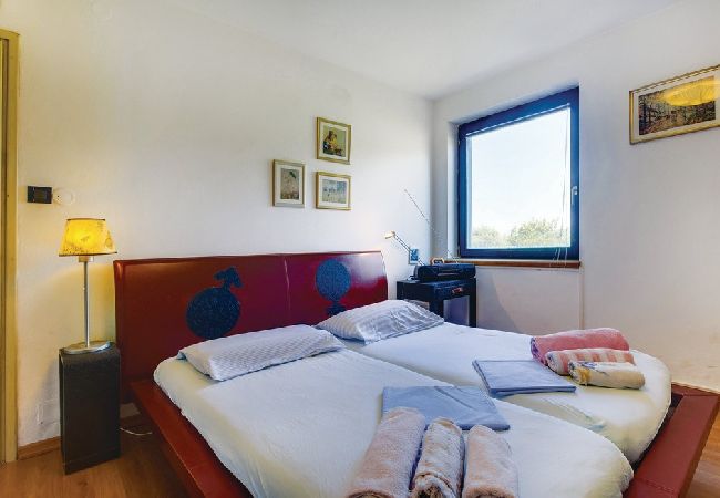 House in Mali Lošinj - Holiday Home in Mali Lošinj with Terrace, Air condition, WIFI, Washing machine (4780-1) House in Mali Lošinj - Holiday Home in Mali Lošinj with Terrace, Air condition, WIFI, Washing machine (4780-1)