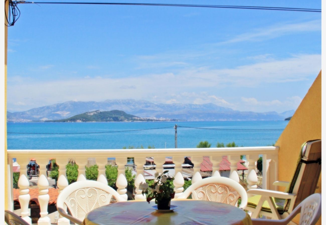 Apartment in Slatine - Apartment in Slatine with Seaview, Balcony, Air condition, WIFI (4782-1)