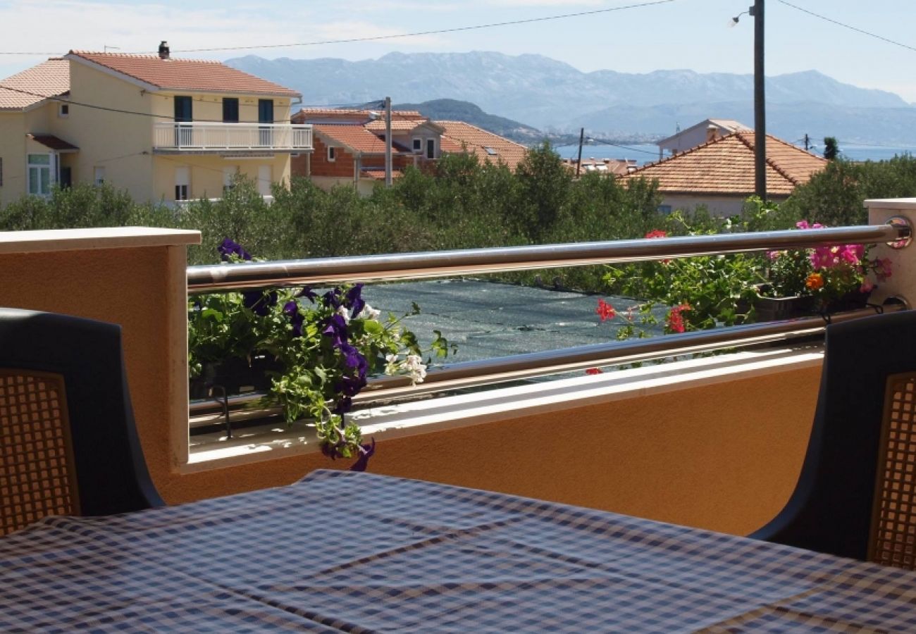 Apartment in Slatine - Apartment in Slatine with Seaview, Balcony, Air condition, WIFI (4784-2)