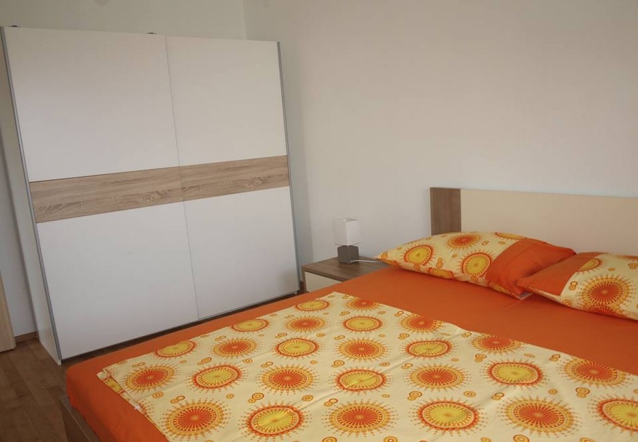 Apartment in Slatine - Apartment in Slatine with Seaview, Balcony, Air condition, WIFI (4784-2)