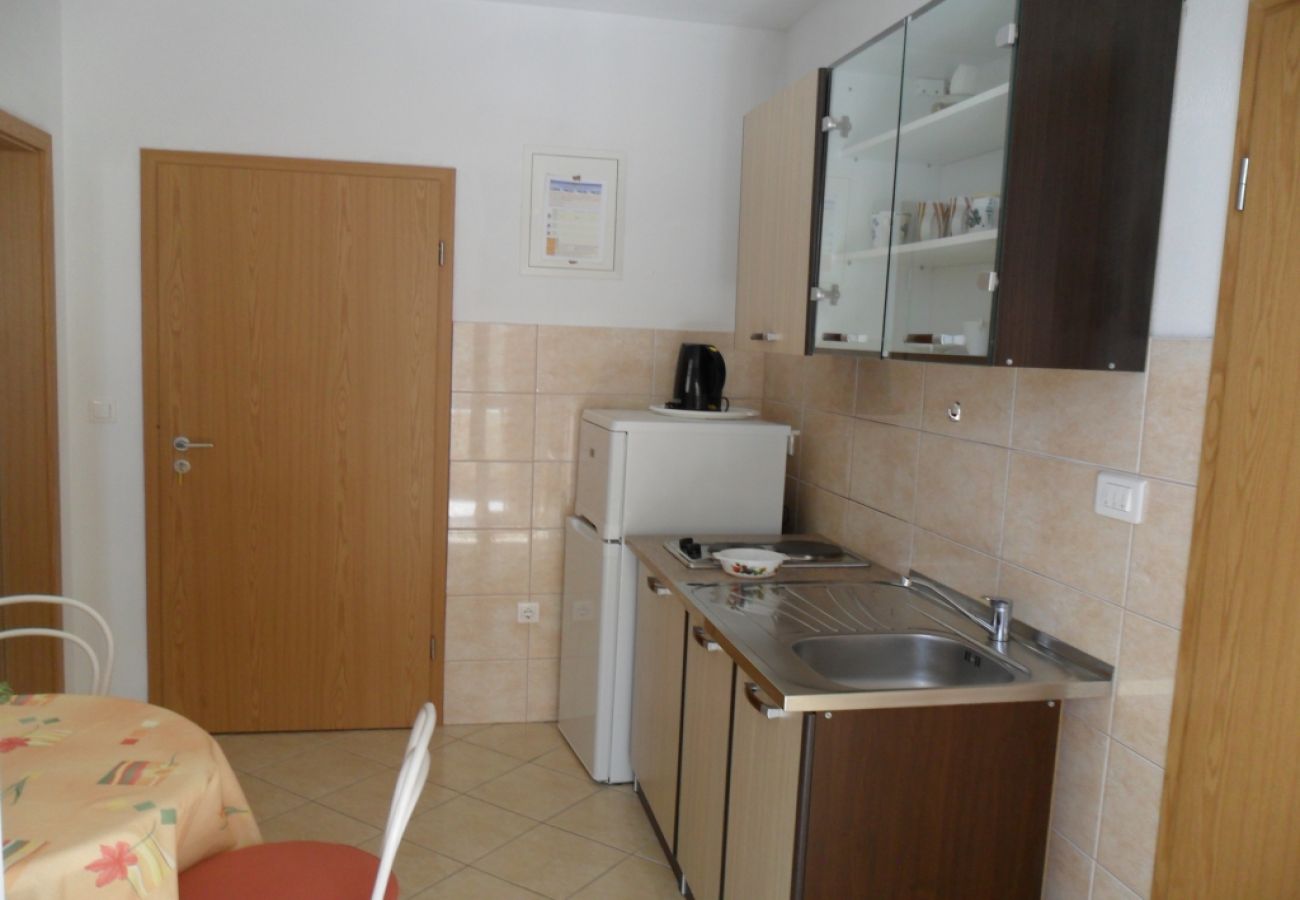 Apartment in Okrug Gornji - Apartment in Okrug Gornji with Seaview, Balcony, Air condition, WIFI (4790-4)