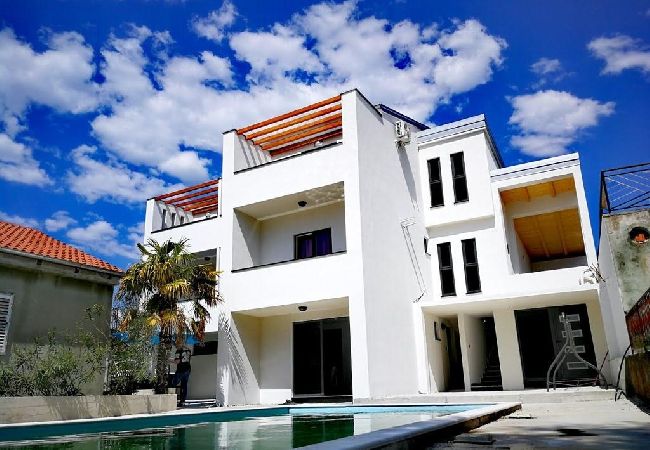 Studio in Biograd na moru - Studio apartment in Biograd na Moru with Seaview, Terrace, Air condition, WIFI (4805-5) Studio in Biograd na moru - Studio apartment in Biograd na Moru with Seaview, Terrace, Air condition, WIFI (4805-5)