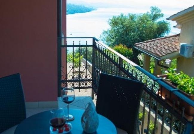 Apartment in Opatija - Apartment in Opatija with Seaview, Balcony, Air condition, WIFI (4812-2) Apartment in Opatija - Apartment in Opatija with Seaview, Balcony, Air condition, WIFI (4812-2)