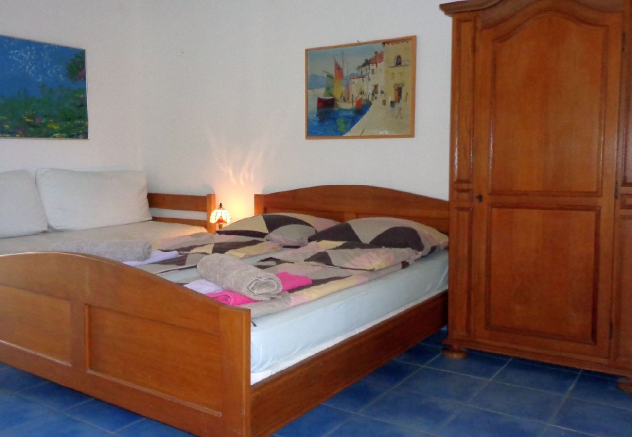 Studio in Biograd na moru - Studio apartment in Biograd na Moru with Balcony, Air condition, WIFI (4818-3)