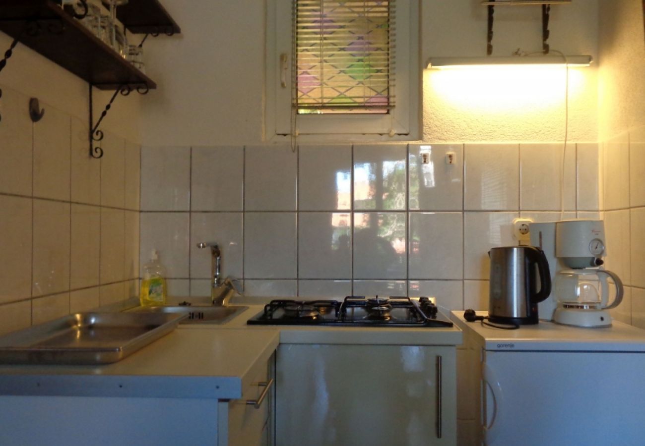 Studio in Biograd na moru - Studio apartment in Biograd na Moru with Balcony, Air condition, WIFI (4818-3)