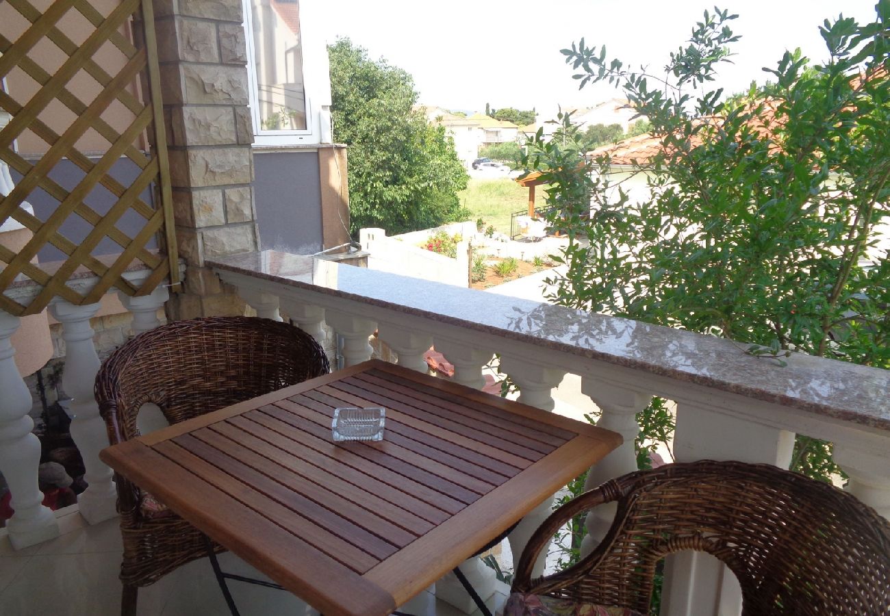 Studio in Biograd na moru - Studio apartment in Biograd na Moru with Balcony, Air condition, WIFI (4818-3)