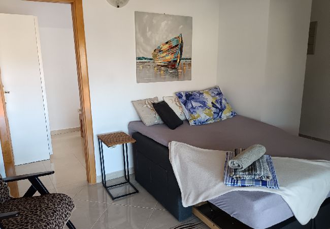 Apartment in Biograd na moru - Apartment in Biograd na Moru with Seaview, Balcony, Air condition, WIFI (4818-4) Apartment in Biograd na moru - Apartment in Biograd na Moru with Seaview, Balcony, Air condition, WIFI (4818-4)