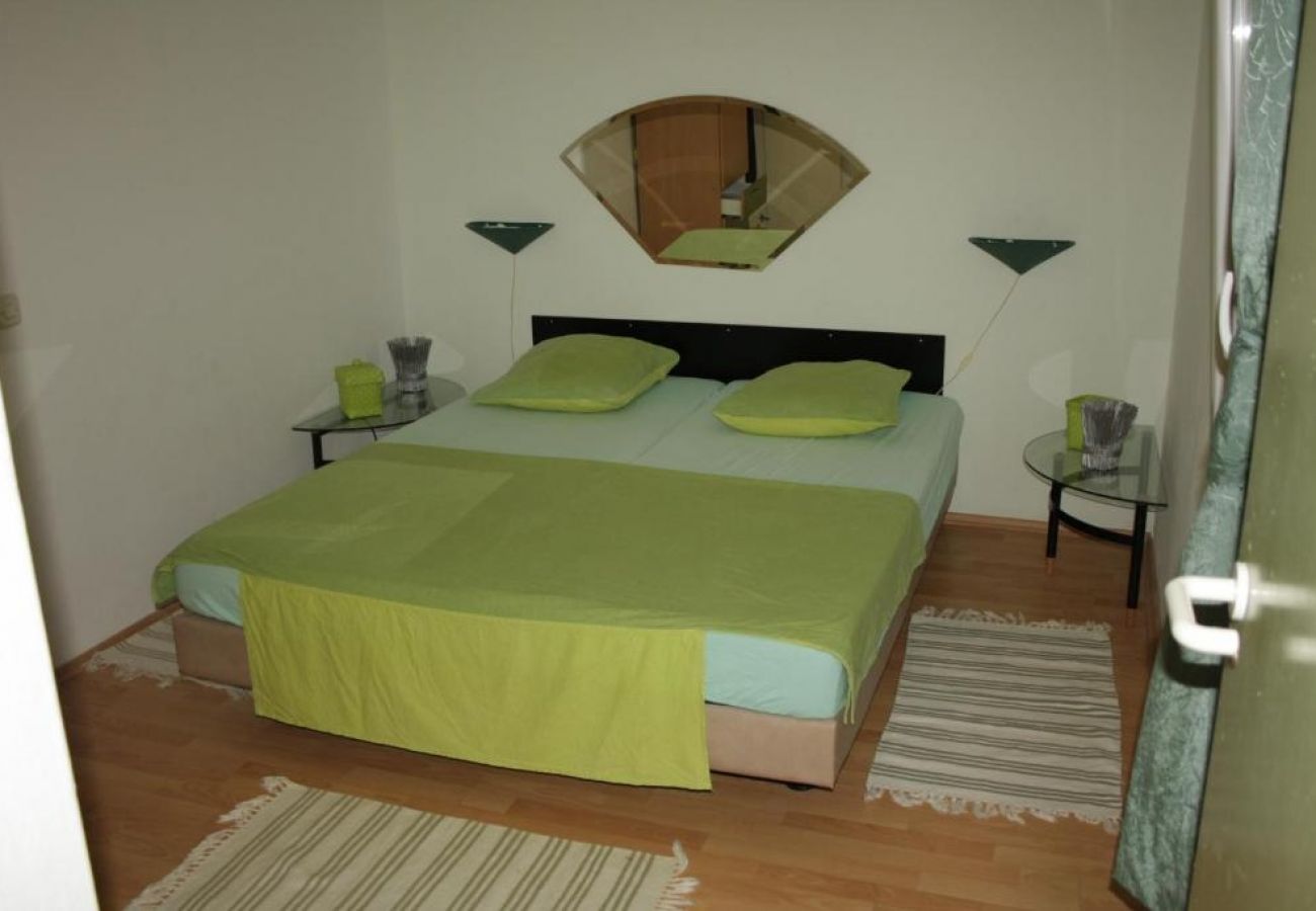 Apartment in Vrsi - Apartment in Vrsi with Balcony, Air condition, WIFI (4824-5)