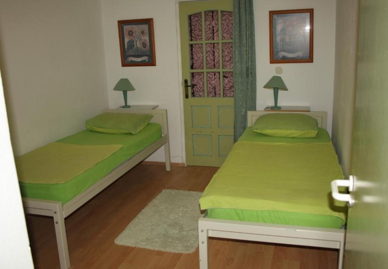 Apartment in Vrsi - Apartment in Vrsi with Balcony, Air condition, WIFI (4824-5)