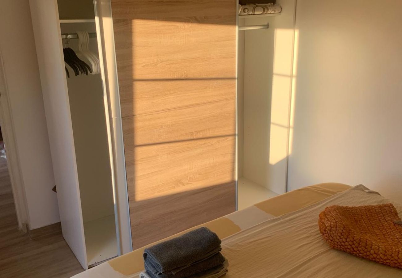 Apartment in Vrsi - Apartment in Vrsi with Balcony, Air condition, WIFI (4824-5)
