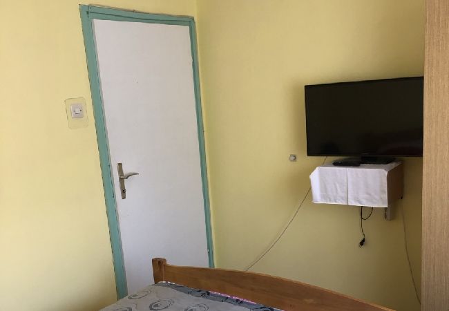 Apartment in Ždrelac - Apartment in Ždrelac with Balcony, Air condition, WIFI, Washing machine (4834-1) Apartment in Ždrelac - Apartment in Ždrelac with Balcony, Air condition, WIFI, Washing machine (4834-1)