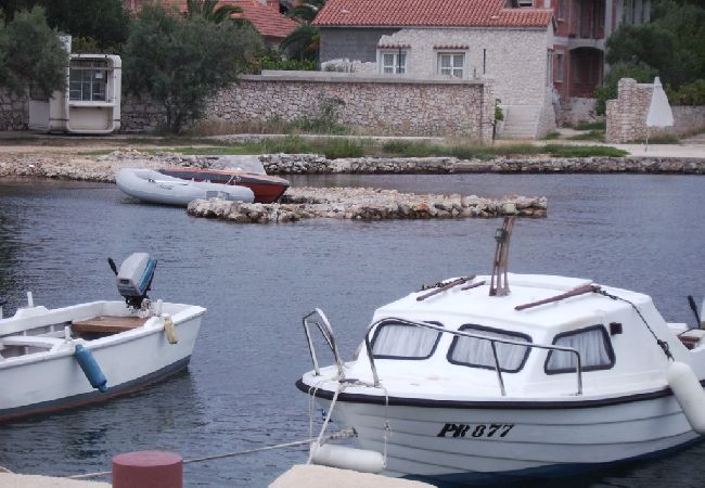 Apartment in Ždrelac - Apartment in Ždrelac with Balcony, Air condition, WIFI, Washing machine (4834-1) Apartment in Ždrelac - Apartment in Ždrelac with Balcony, Air condition, WIFI, Washing machine (4834-1)