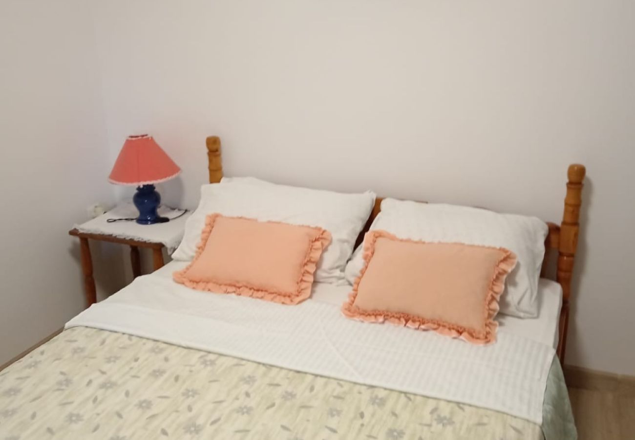 Apartment in Ždrelac - Apartment in Ždrelac with Balcony, Air condition, WIFI, Dishwasher (4834-3)