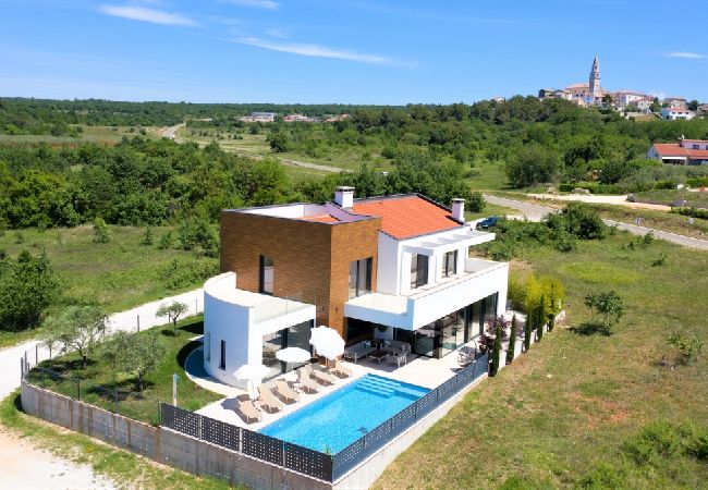 House in Višnjan - Holiday Home in Višnjan with Seaview, Terrace, Air condition, WIFI (4840-1) House in Višnjan - Holiday Home in Višnjan with Seaview, Terrace, Air condition, WIFI (4840-1)
