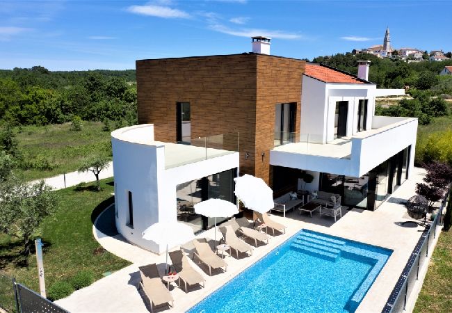 House in Višnjan - Holiday Home in Višnjan with Seaview, Terrace, Air condition, WIFI (4840-1) House in Višnjan - Holiday Home in Višnjan with Seaview, Terrace, Air condition, WIFI (4840-1)