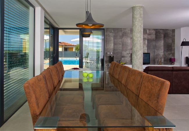 House in Višnjan - Holiday Home in Višnjan with Seaview, Terrace, Air condition, WIFI (4840-1) House in Višnjan - Holiday Home in Višnjan with Seaview, Terrace, Air condition, WIFI (4840-1)