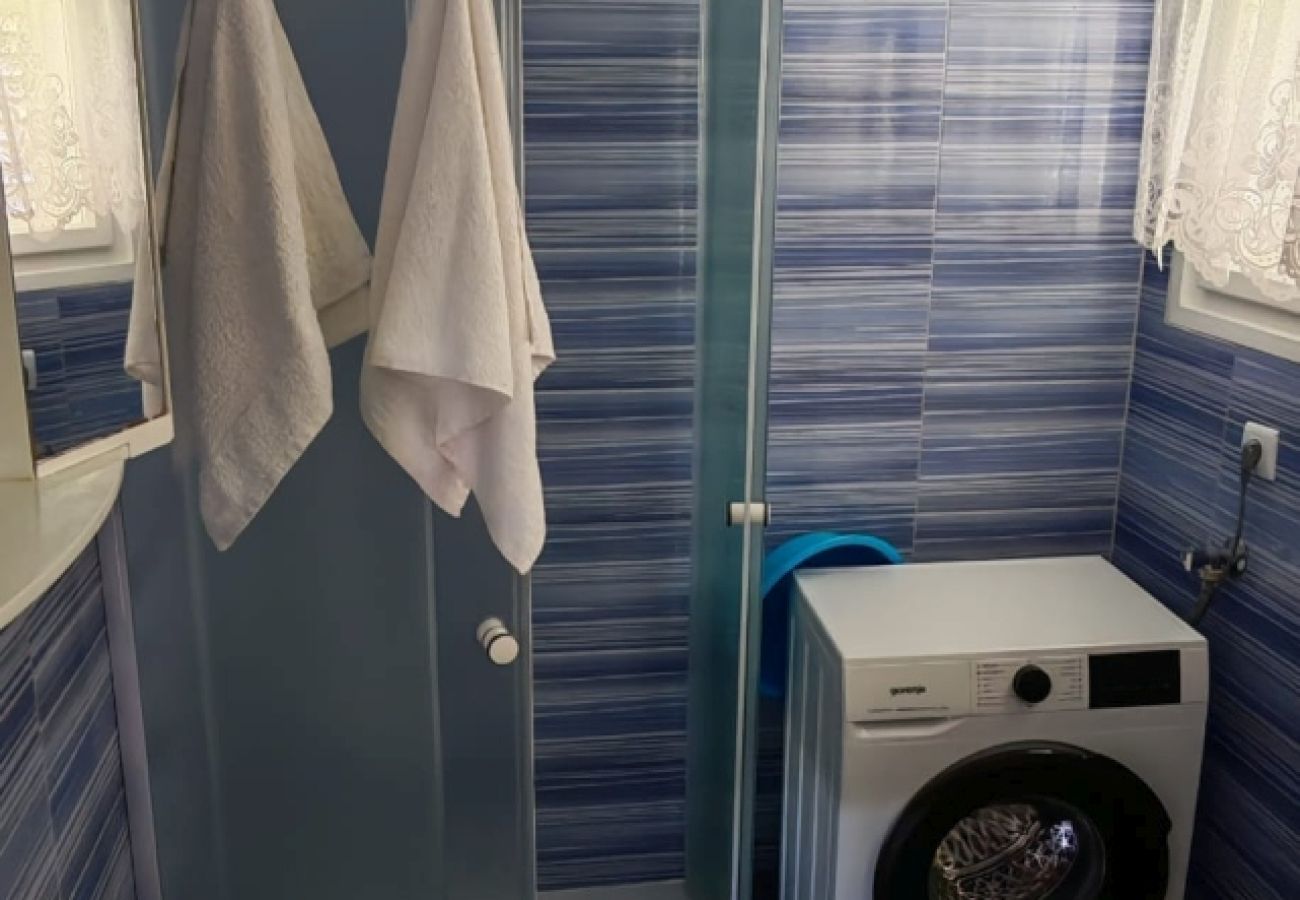 Apartment in Ždrelac - Apartment in Ždrelac with Balcony, Air condition, WIFI, Washing machine (4834-2)