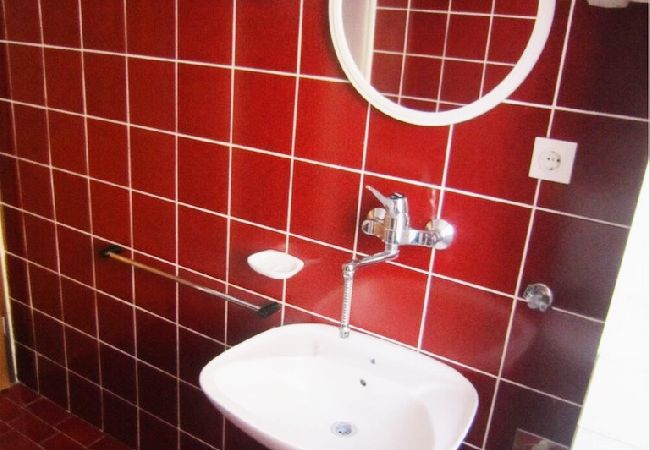 Apartment in Novigrad - Apartment in Novigrad with Balcony, Air condition (4833-1) Apartment in Novigrad - Apartment in Novigrad with Balcony, Air condition (4833-1)