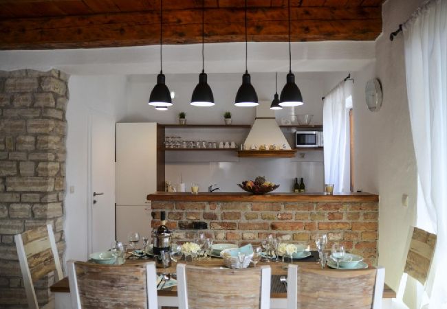 House in Svetvincenat - Holiday Home in Svetvinčenat with Terrace, Air condition, WIFI, Washing machine (4843-1) House in Svetvincenat - Holiday Home in Svetvinčenat with Terrace, Air condition, WIFI, Washing machine (4843-1)