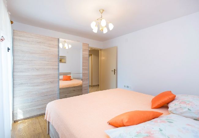 House in Labin - Holiday Home in Labin with Terrace, Air condition, WIFI, Washing machine (4866-1) House in Labin - Holiday Home in Labin with Terrace, Air condition, WIFI, Washing machine (4866-1)