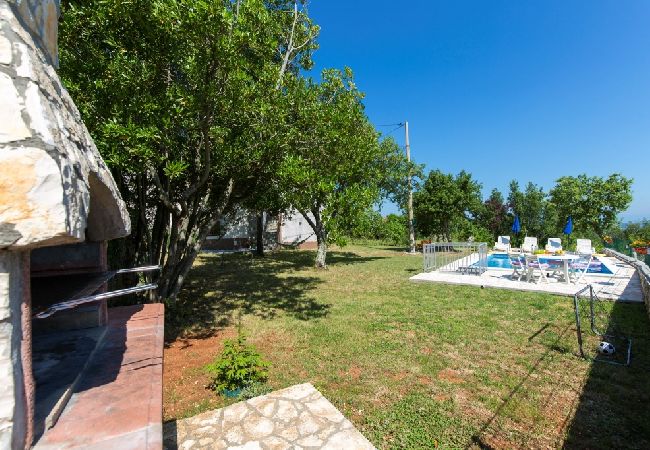 House in Labin - Holiday Home in Labin with Terrace, Air condition, WIFI, Washing machine (4866-1) House in Labin - Holiday Home in Labin with Terrace, Air condition, WIFI, Washing machine (4866-1)