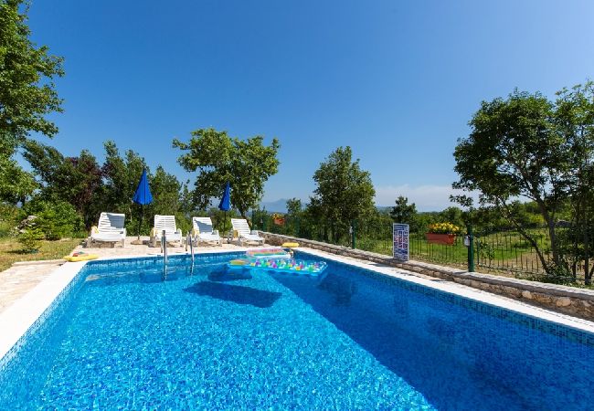 House in Labin - Holiday Home in Labin with Terrace, Air condition, WIFI, Washing machine (4866-1) House in Labin - Holiday Home in Labin with Terrace, Air condition, WIFI, Washing machine (4866-1)