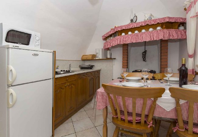 House in Labin - Holiday Home in Labin with Terrace, Air condition, WIFI, Washing machine (4866-1) House in Labin - Holiday Home in Labin with Terrace, Air condition, WIFI, Washing machine (4866-1)