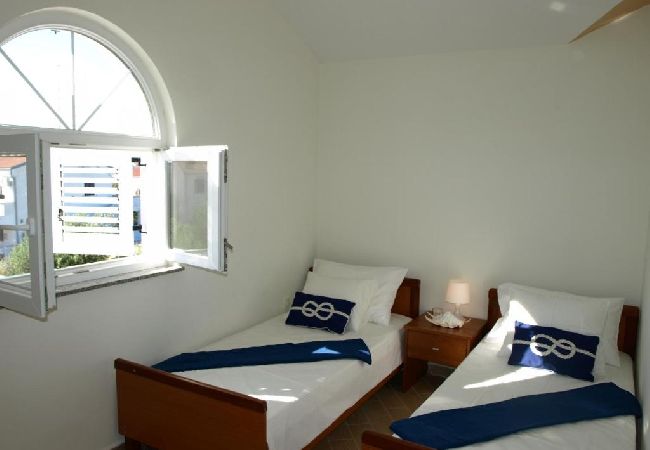 House in Drage - Holiday Home in Drage with Terrace, Air condition, WIFI, Washing machine (4884-1) House in Drage - Holiday Home in Drage with Terrace, Air condition, WIFI, Washing machine (4884-1)