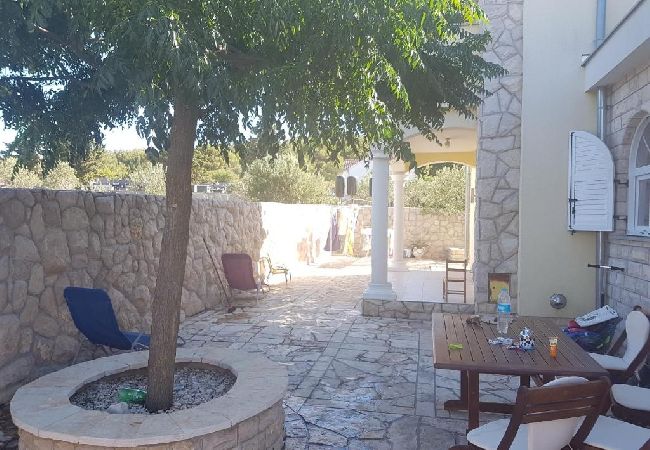 House in Drage - Holiday Home in Drage with Terrace, Air condition, WIFI, Washing machine (4884-1) House in Drage - Holiday Home in Drage with Terrace, Air condition, WIFI, Washing machine (4884-1)