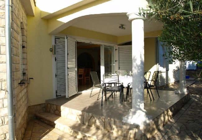 House in Drage - Holiday Home in Drage with Terrace, Air condition, WIFI, Washing machine (4884-1) House in Drage - Holiday Home in Drage with Terrace, Air condition, WIFI, Washing machine (4884-1)