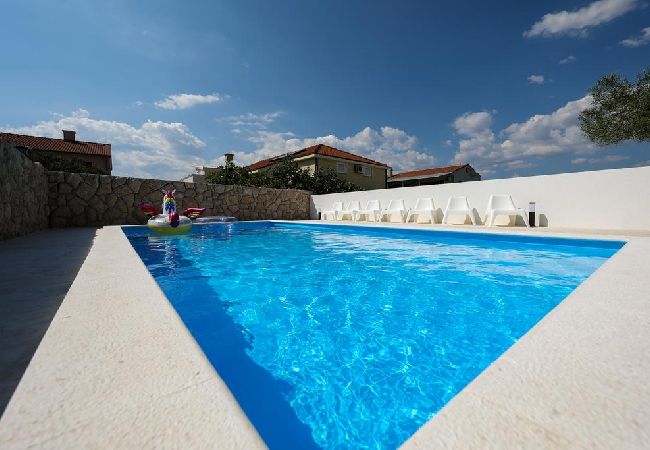 House in Drage - Holiday Home in Drage with Terrace, Air condition, WIFI, Washing machine (4884-1) House in Drage - Holiday Home in Drage with Terrace, Air condition, WIFI, Washing machine (4884-1)