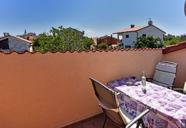 Apartment in Funtana - Apartment in Funtana with Seaview, Terrace, Air condition, WIFI (4879-2) Apartment in Funtana - Apartment in Funtana with Seaview, Terrace, Air condition, WIFI (4879-2)