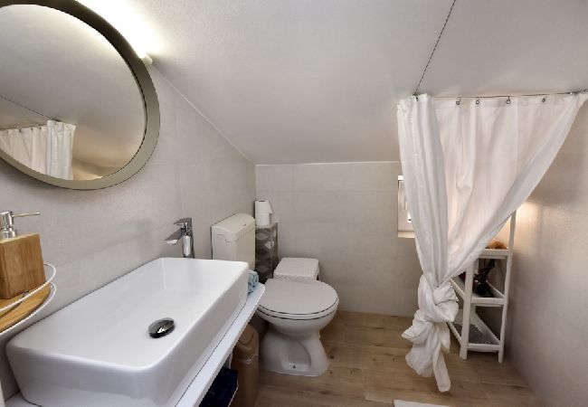 Apartment in Funtana - Apartment in Funtana with Seaview, Terrace, Air condition, WIFI (4879-2) Apartment in Funtana - Apartment in Funtana with Seaview, Terrace, Air condition, WIFI (4879-2)