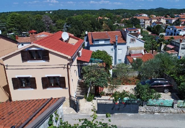 Apartment in Funtana - Apartment in Funtana with Seaview, Terrace, Air condition, WIFI (4879-2) Apartment in Funtana - Apartment in Funtana with Seaview, Terrace, Air condition, WIFI (4879-2)