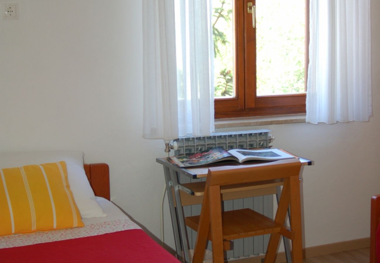 Apartment in Roc - Apartment in Roč with Balcony, Air condition, WIFI, Washing machine (4909-1)