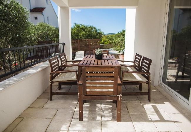 Apartment in Vodice - Apartment in Vodice with Terrace, Air condition, WIFI, Dishwasher (4932-3) Apartment in Vodice - Apartment in Vodice with Terrace, Air condition, WIFI, Dishwasher (4932-3)