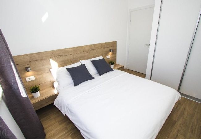 Apartment in Vodice - Apartment in Vodice with Terrace, Air condition, WIFI, Dishwasher (4932-3) Apartment in Vodice - Apartment in Vodice with Terrace, Air condition, WIFI, Dishwasher (4932-3)