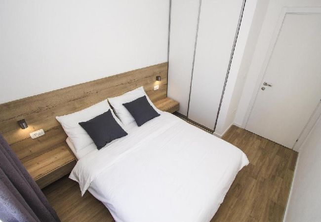 Apartment in Vodice - Apartment in Vodice with Terrace, Air condition, WIFI, Dishwasher (4932-2) Apartment in Vodice - Apartment in Vodice with Terrace, Air condition, WIFI, Dishwasher (4932-2)