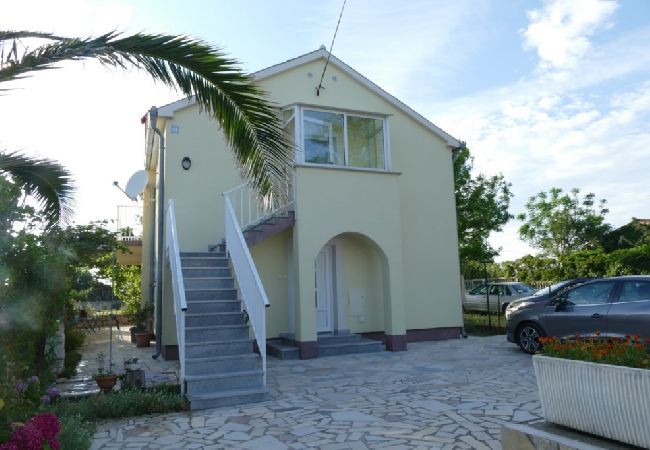 Apartment in Lopar - Apartment in Lopar with Seaview, Balcony, Air condition, WIFI (4944-1) Apartment in Lopar - Apartment in Lopar with Seaview, Balcony, Air condition, WIFI (4944-1)